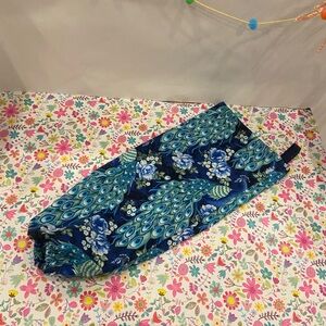 NEW- Plastic bag holder